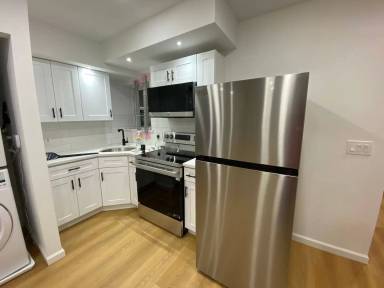 Main picture of 5639 Market St