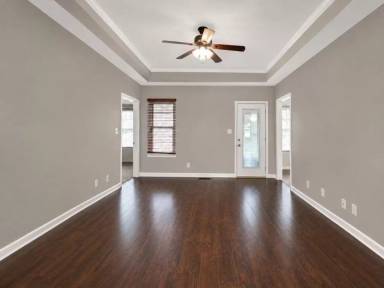 Main picture of 2002 Windroe Dr