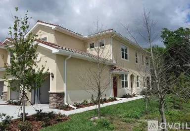 Main picture of 8210 Enclave Way