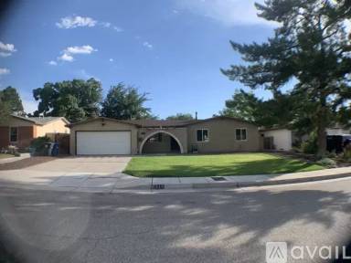 Main picture of 7112 Patricia Dr NE