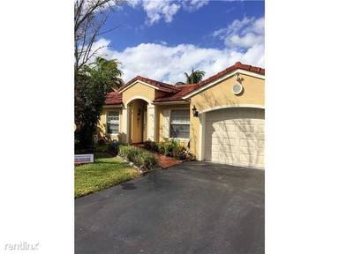 Main picture of Residences Of Sawgrass Mills
