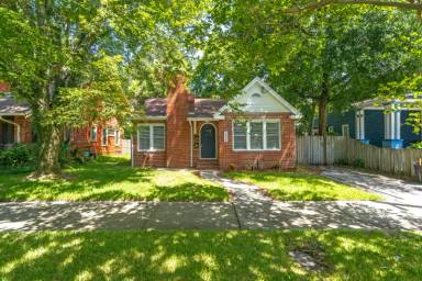Main picture of 2039 Dellwood Ave