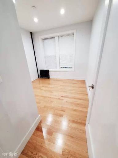 Main picture of 2420 41st St