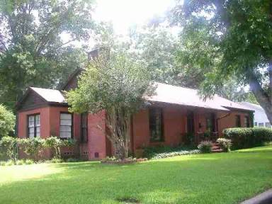 Main picture of 811 El Paso St