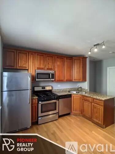 Main picture of 5029 N Harding Ave