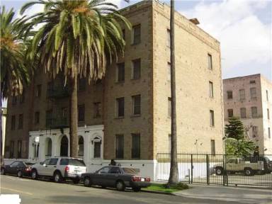 Main picture of 400 S Kenmore Ave