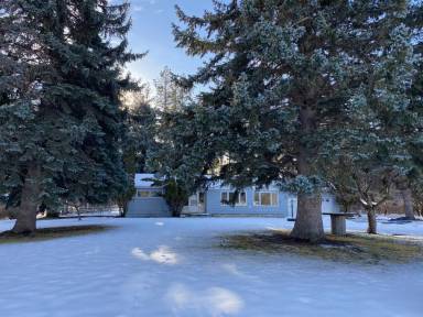 Main picture of 110 S Hilltop Rd