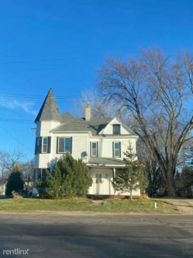 Main picture of 302 4th St N