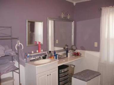 Main picture of 409 W Angeline St
