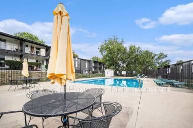 Main picture of Royal Court Apartments