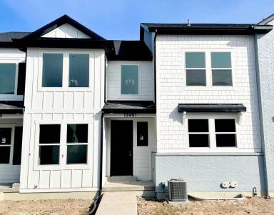 Main picture of Mountain Ridge Townhomes
