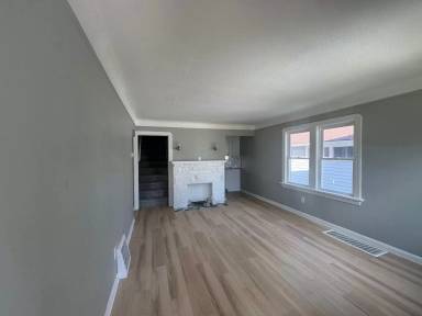 Main picture of 6307 Westlake Ave