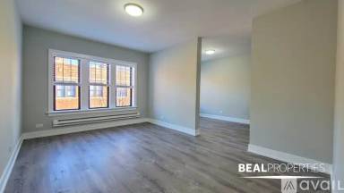 Main picture of 620-30 W Cornelia Ave