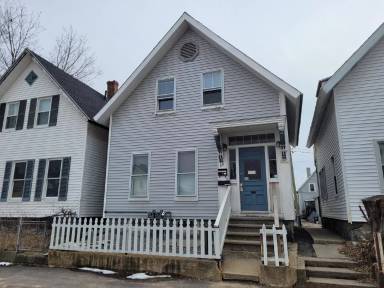 Main picture of 69 Laurel St