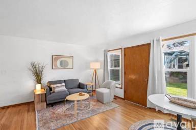 Main picture of 4424 SE 42nd Ave