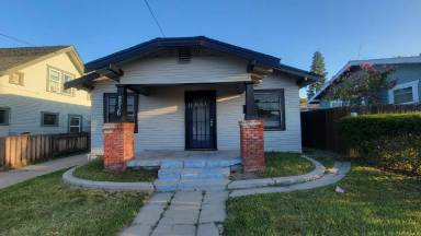Main picture of 2528 Madison Ave