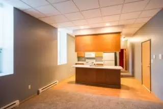 Main picture of 413 Broadway North - 102