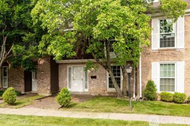 Main picture of 2215 Barclay Ct