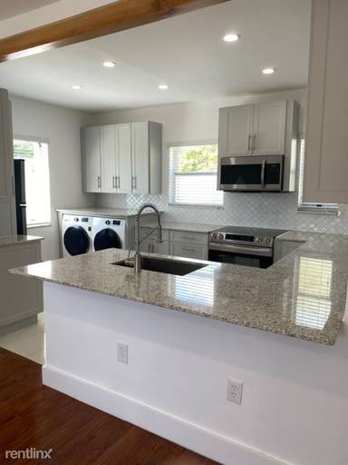 Main picture of 3763 SW 27th Ter