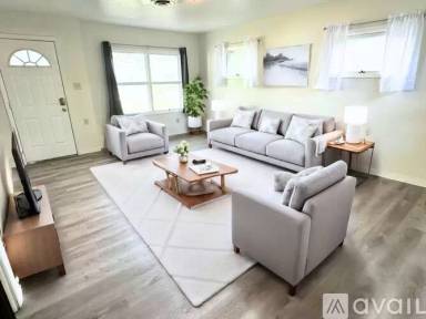 Main picture of 305 1/2 S Manning Ave