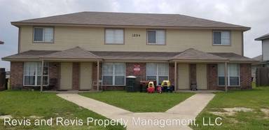 Main picture of 1204 Industrial Blvd