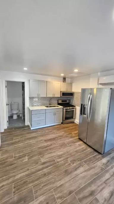Main picture of 2432 Fig St