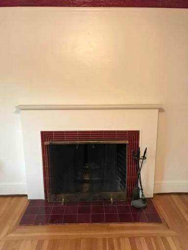 Main picture of 94 E Poplar St