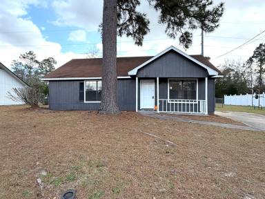 Main picture of 822 Lost Grove Ln