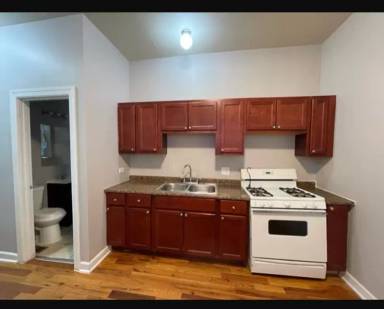 Main picture of 3542 W Polk St