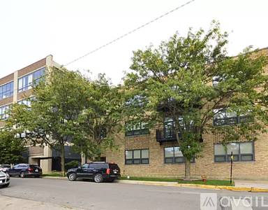 Main picture of 1800 W Grace St