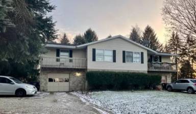 Main picture of 204 Howe Rd