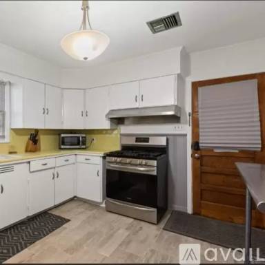 Main picture of 111 Marie Antoinette St
