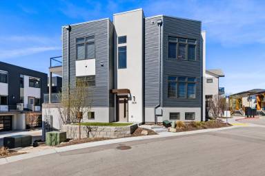 Main picture of 3539 N Adams St