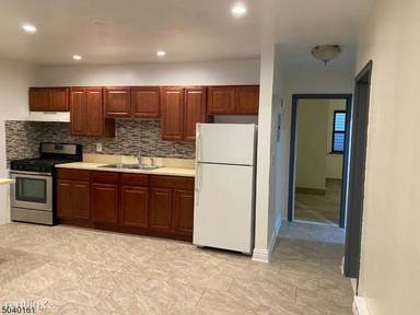 Main picture of 50 Isabella Ave