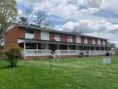 Main picture of 226 Oak St