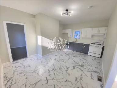 Main picture of 1120 Chandler Ave
