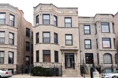 Main picture of 2919 N Halsted St