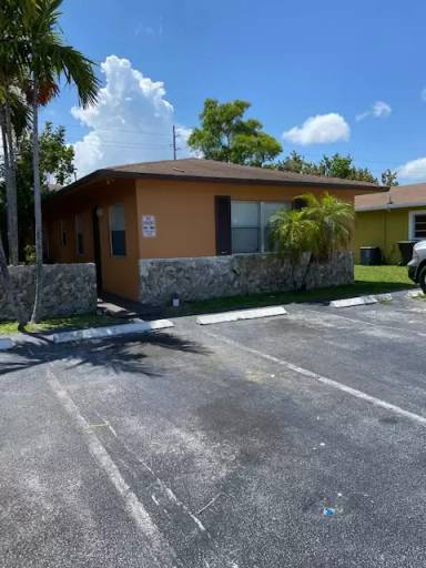 Main picture of 3907 NW 30th Ter