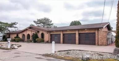 Main picture of 32888 N River Rd