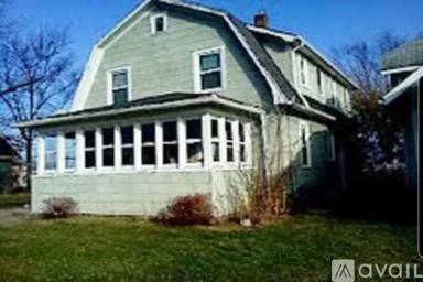 Main picture of 510 S Middleboro Ave
