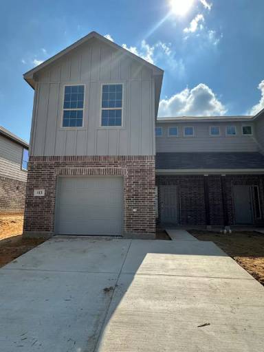 Main picture of 413 Wrangler Ln