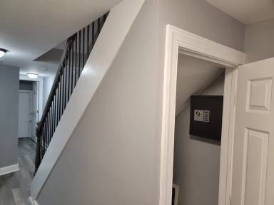 Main picture of 1607 Division St