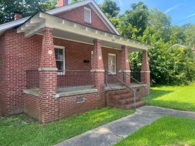 Main picture of 1305 Birch St