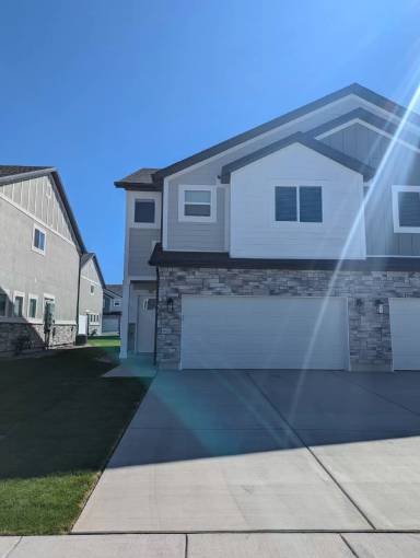 Main picture of 57 W 425 N