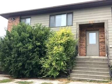 Main picture of 918 Boston Way