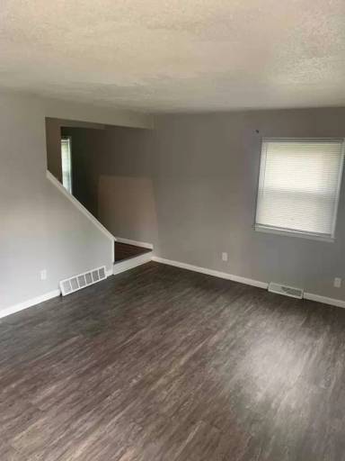 Main picture of 2516 Magnolia Dr