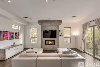 Main picture of 4434 Holland Ave