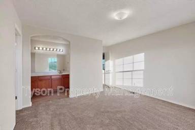 Main picture of 8001 Vinemont Pl NW