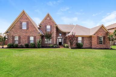 Main picture of 5225 Rocky Ford Ln