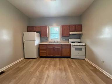 Main picture of 507 W 8th St